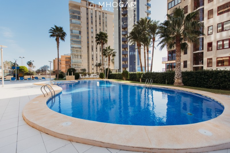 Calpe - Beautiful apartment located in the second line of the beach for sale!